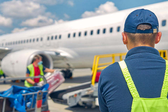 Agent de chargement/déchargement bagagiste